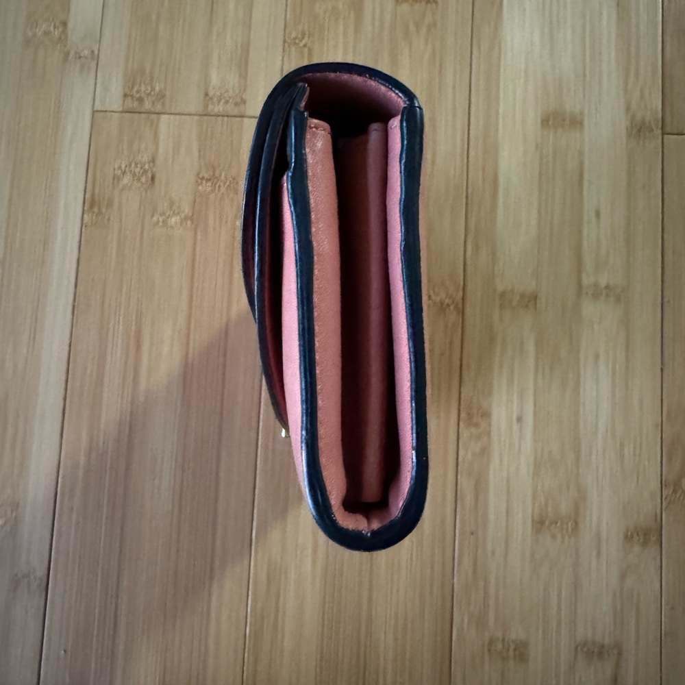 Chloe Wallet - Picture 8 of 9